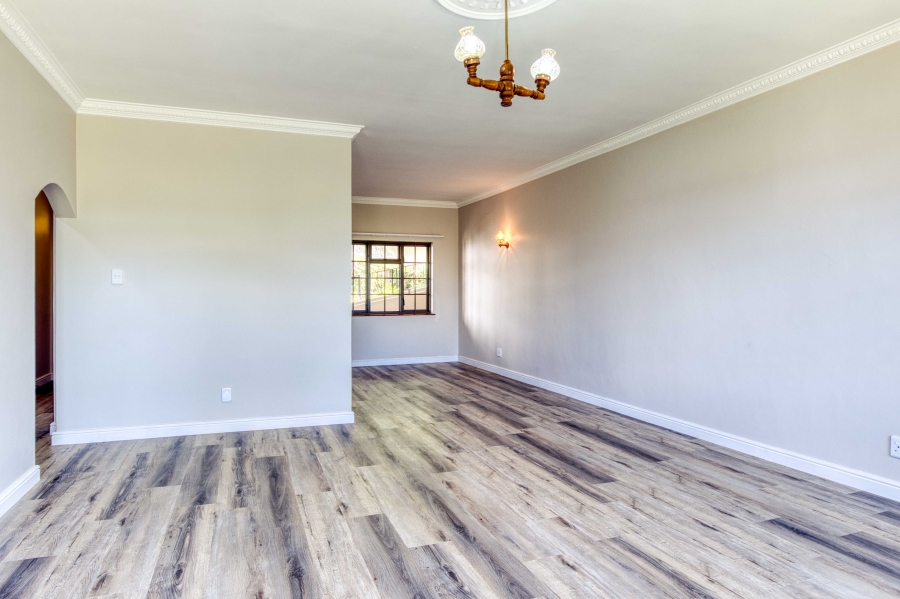 2 Bedroom Property for Sale in Lionviham Western Cape